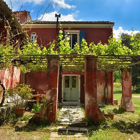 Estate *