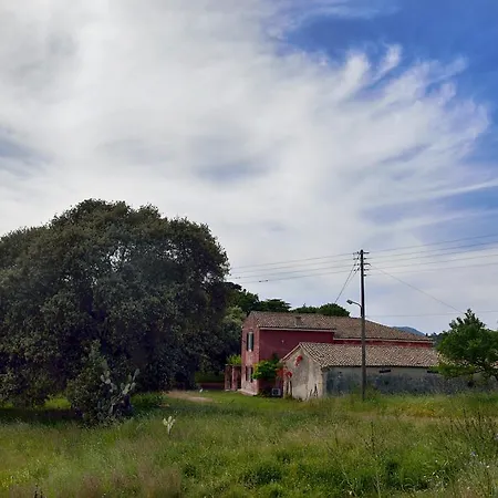 Estate Сasa de vacaciones Roumanádes